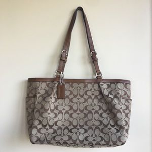 Coach Signature Purse